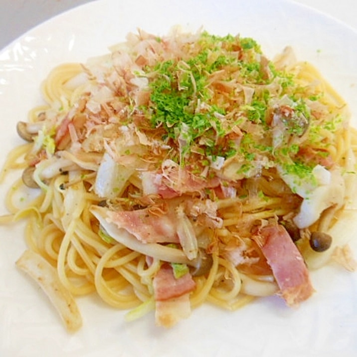 白菜、ベーコン、しめじの和風パスタ